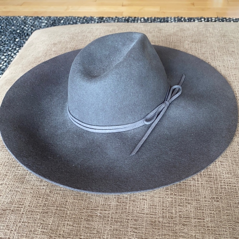 NWT club Monaco hat
